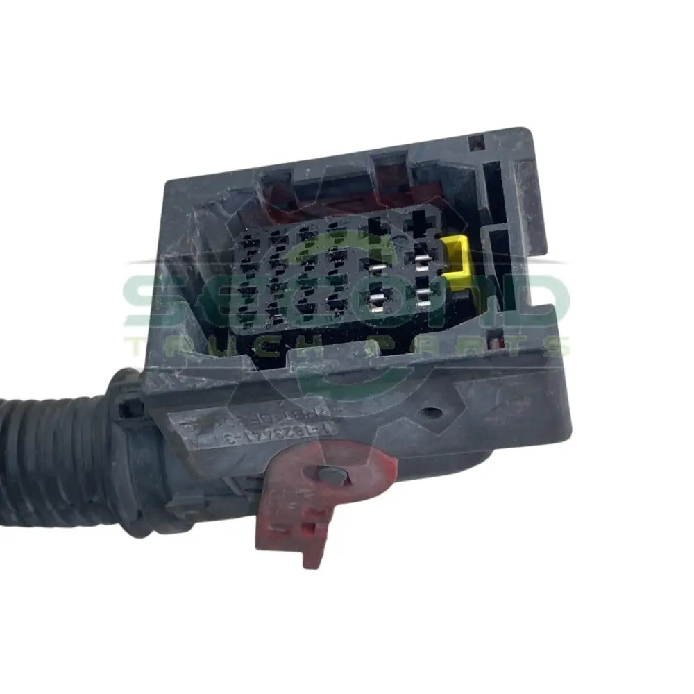22598956 Genuine Volvo Wires - Second Truck Parts