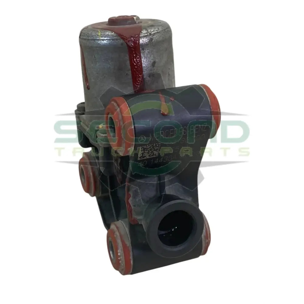 04-33700-000 Genuine Wabco Water Supply Valve - Second Truck Parts