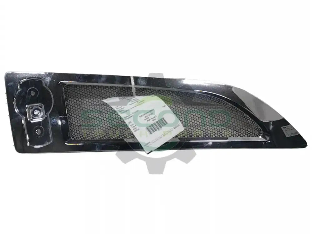 Hood KW T680 RH vent OEM - Second Truck Parts