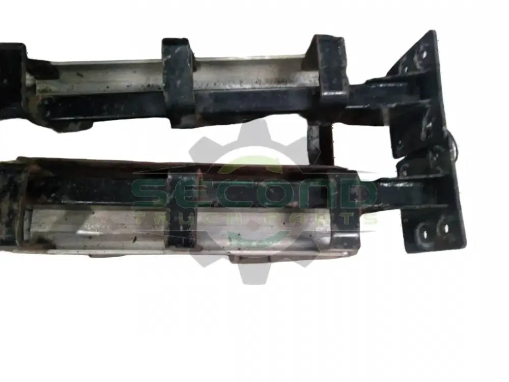 Matching Set of Magnum rear mud flap bracket with chain hangers OEM - Second Truck Parts