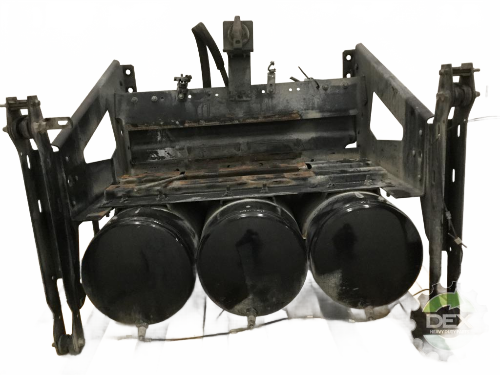 Volvo VNL steel battery box21043167 with x3 steel air tanks x2 - Second Truck Parts