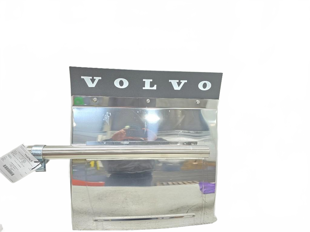 Volvo Rear 1/4 fenders OEM 24408085 - Second Truck Parts