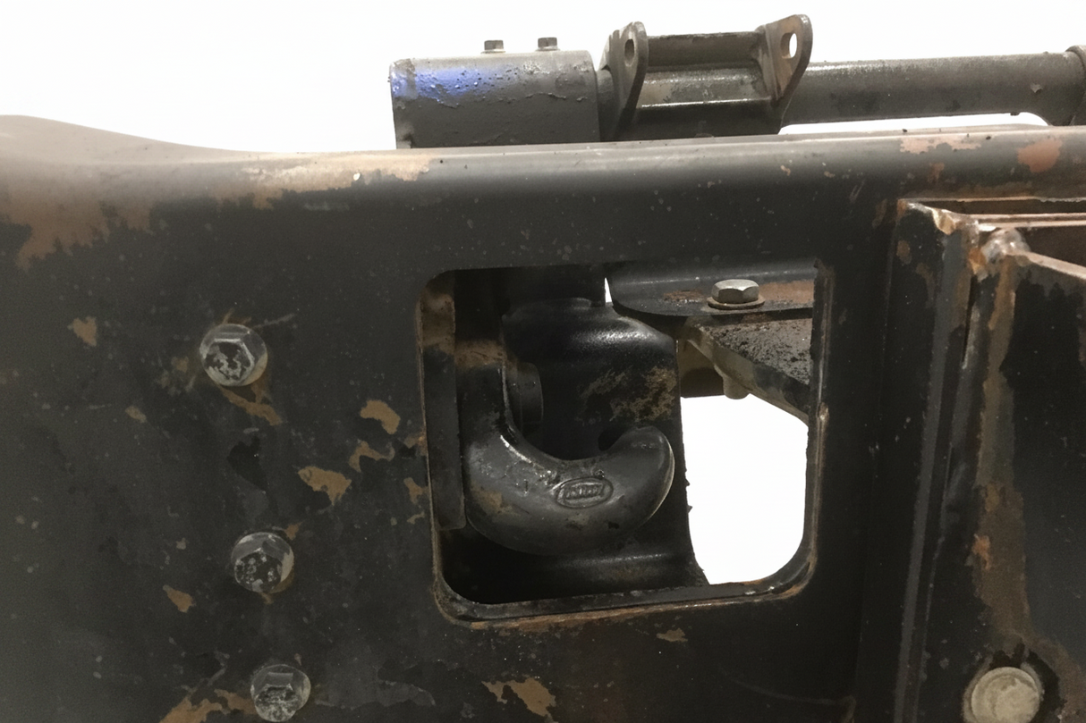 Mack Complete Heil Steel bumper with P OEM - Second Truck Parts