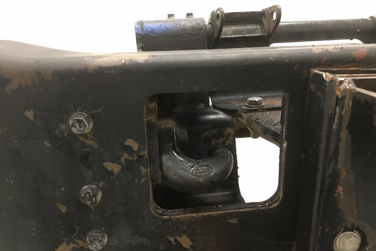Mack Complete Heil Steel bumper with P OEM - Second Truck Parts