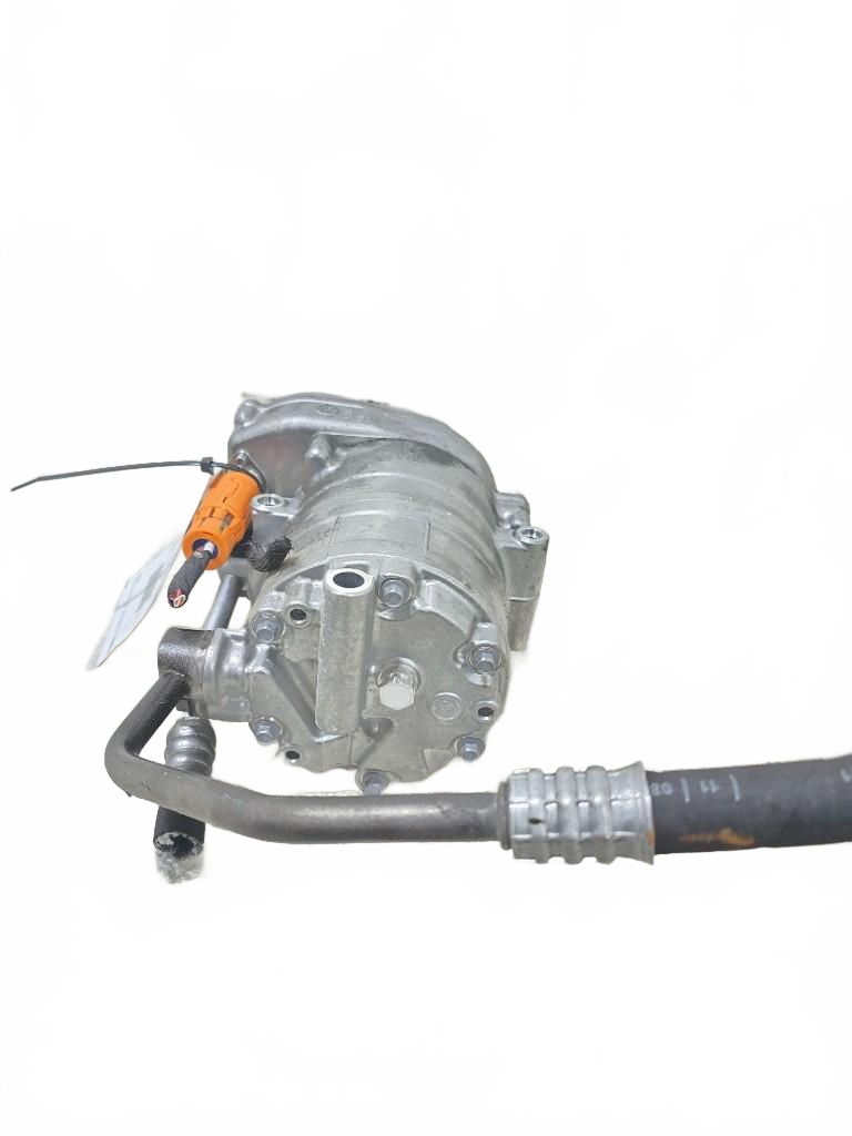Chassis 24V mounted a/c compressor OEM 84192003D8 - Second Truck Parts