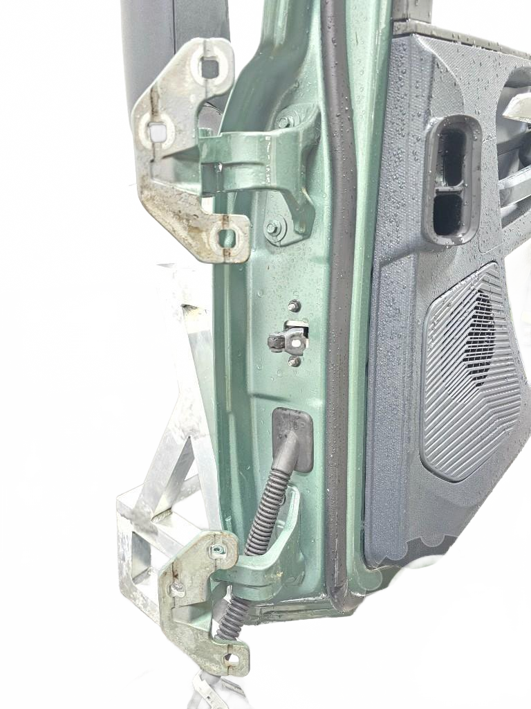 Volvo VNL RH door assembly OEM 78492129D2 - Second Truck Parts