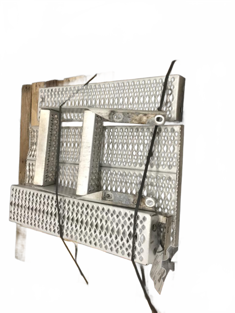 Aluminum LH foot steps OEM - Second Truck Parts