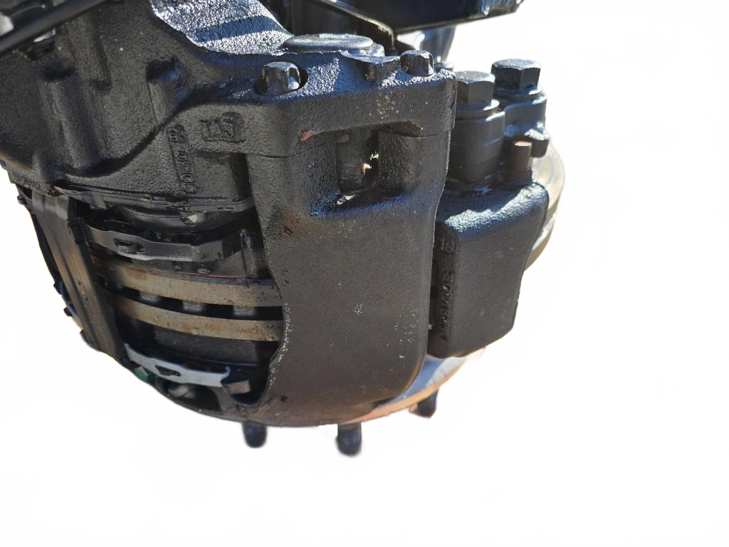 Volvo RH steer axle hub cutoff OEM 24112769D5 - Second Truck Parts