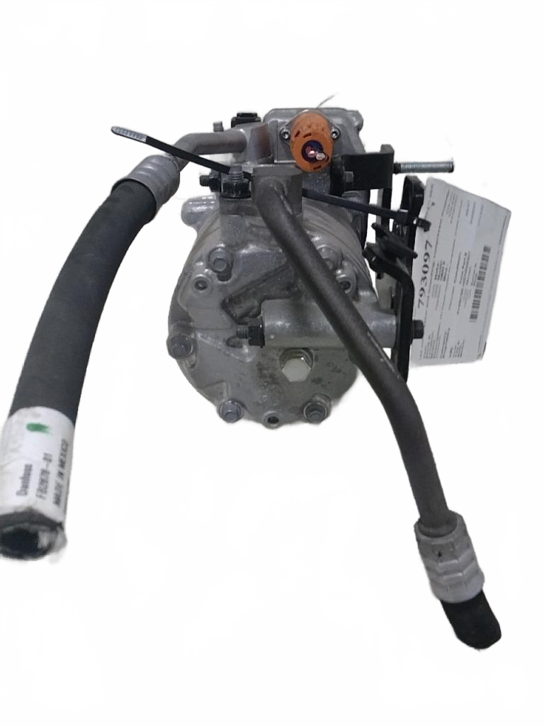 Chassis 24V mounted a/c compressor OEM 84192003D9 - Second Truck Parts