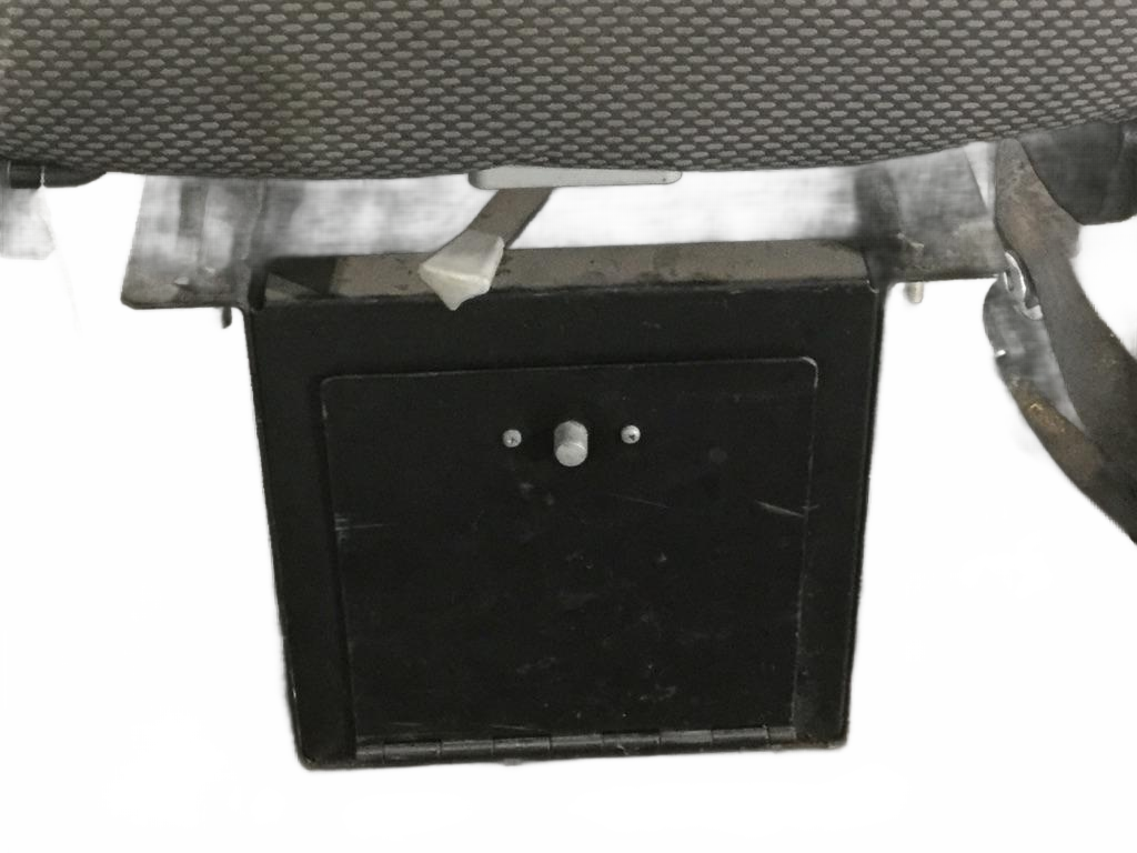 Complete Seat assembly out of 09' Peterbit 335 OEM - Second Truck Parts