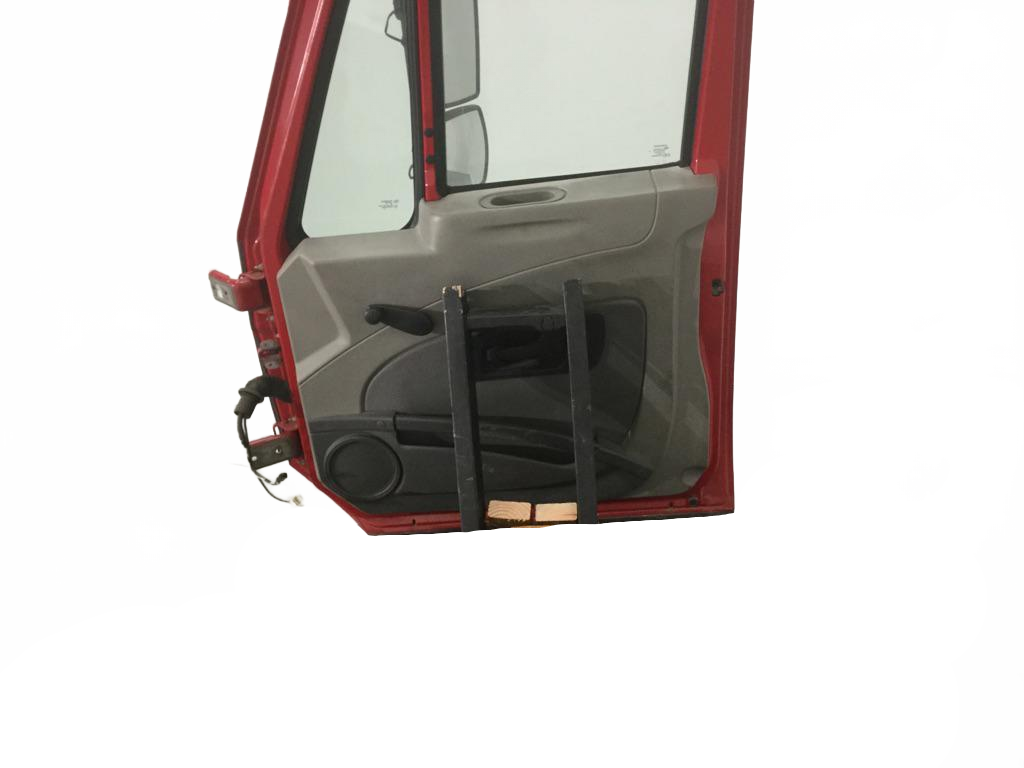 Door RH assembly off of 12' INTL Prostar+ OEM - Second Truck Parts