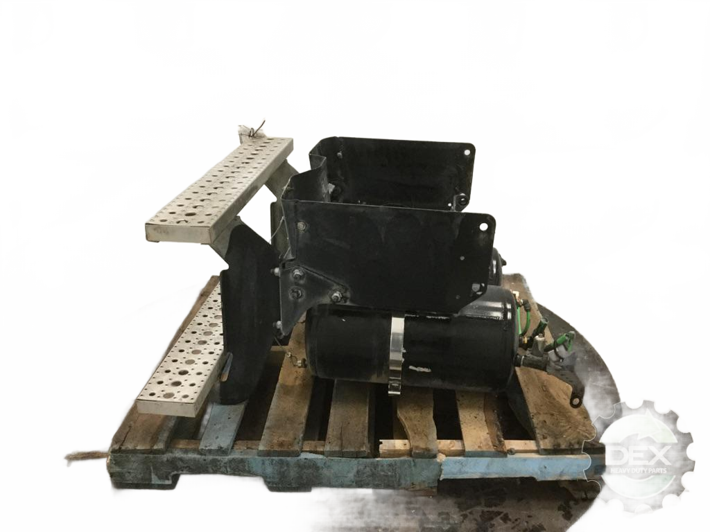 Complete Steel Battery Box with Lid and 2 air tanks out of 12' FTL - Second Truck Parts