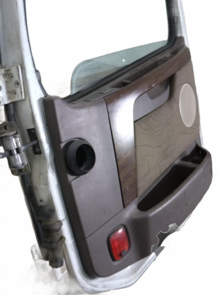 Volvo RH side door OEM 22674777 - Second Truck Parts
