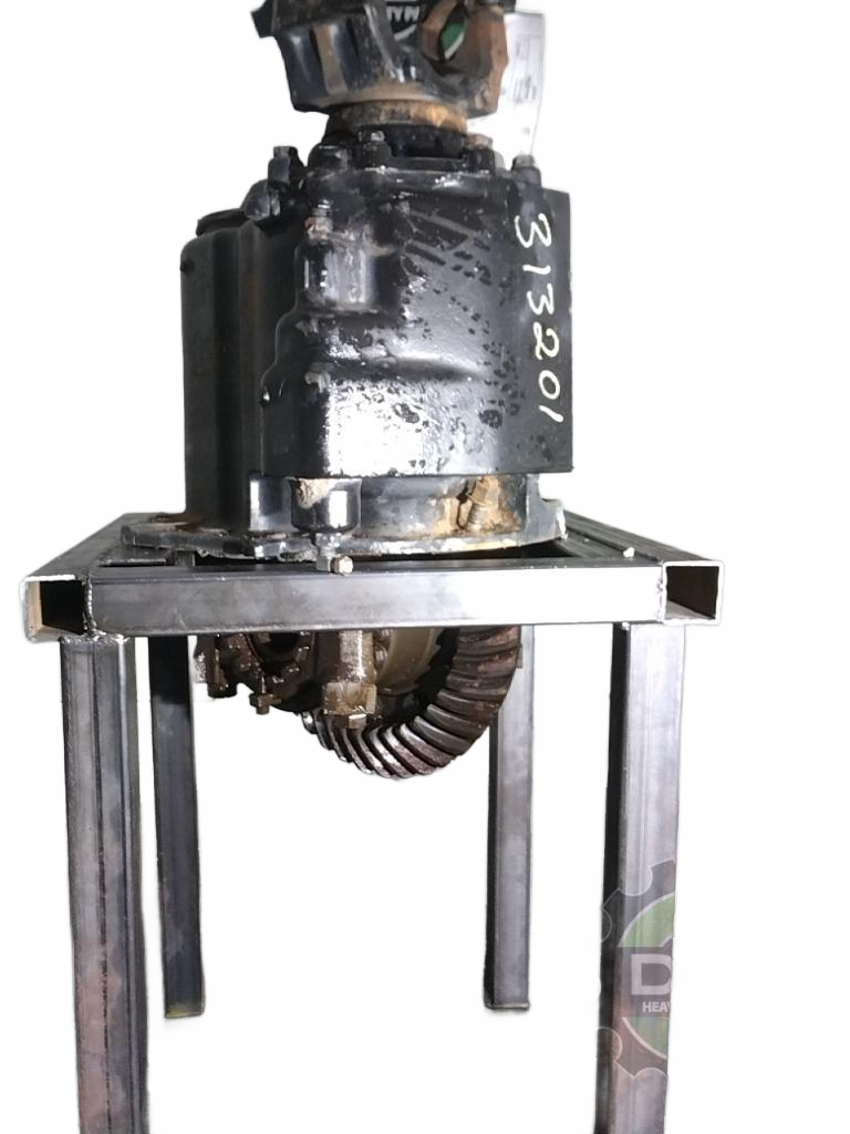 Complete Meritor Carrier assembly in 3 OEM - Second Truck Parts