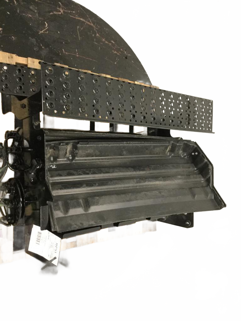 Steel Battery box with 2 air tanks and aluminum steps OEM - Second Truck Parts