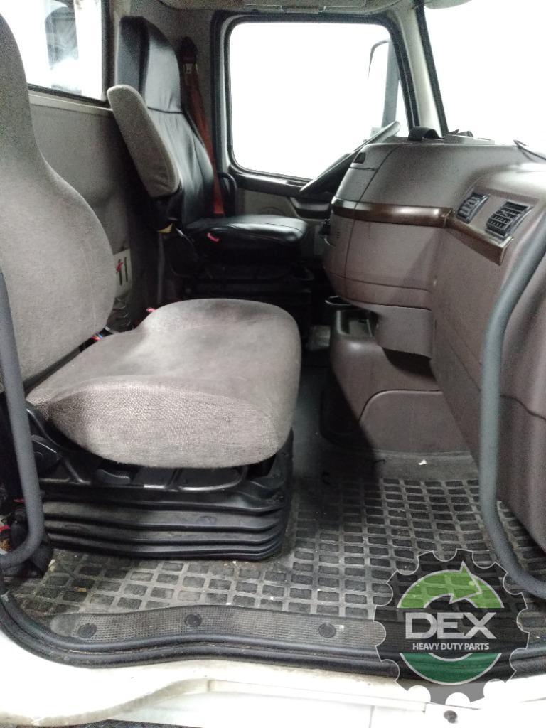 Volvo VNM groomed Daycab OEM 21134493D16