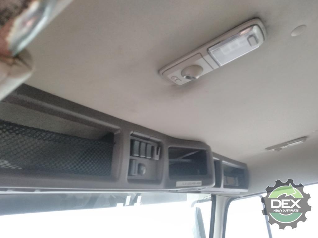 Volvo VNM groomed Daycab OEM 21134493D33