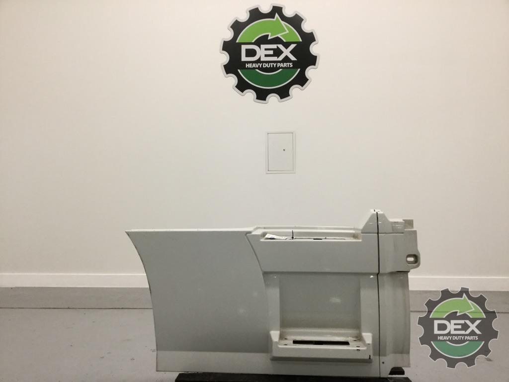 Volvo VNL Rear R/H chassis fairing with steps 52" OEM 82490540D12