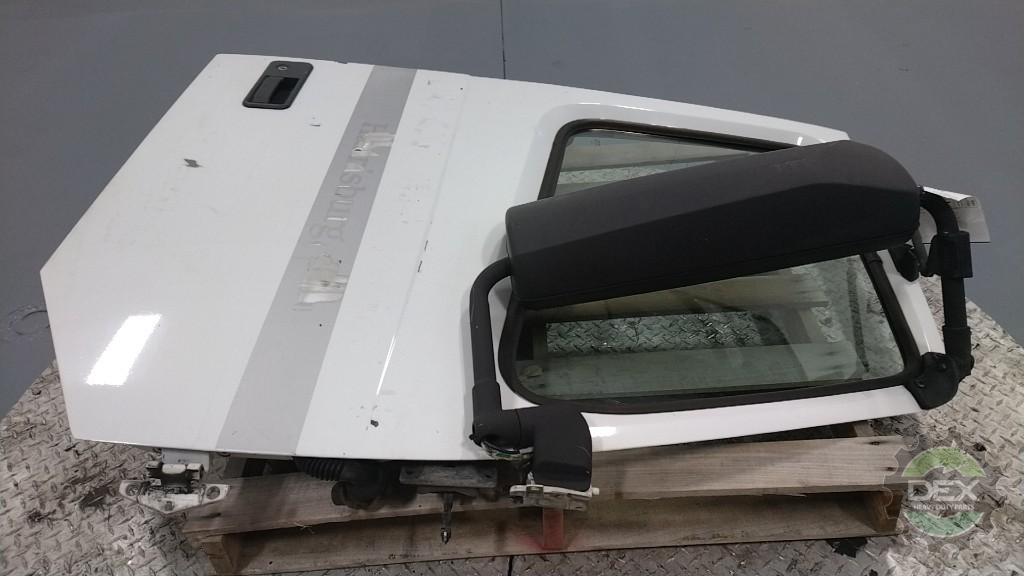 Volvo VNL RH door assembly white with brown interior OEM 22035911D9