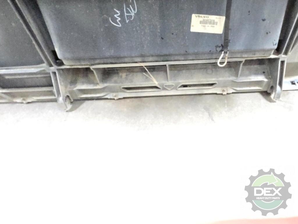 Volvo VNL LH front chassis fairing with steps OEM 82487576D3