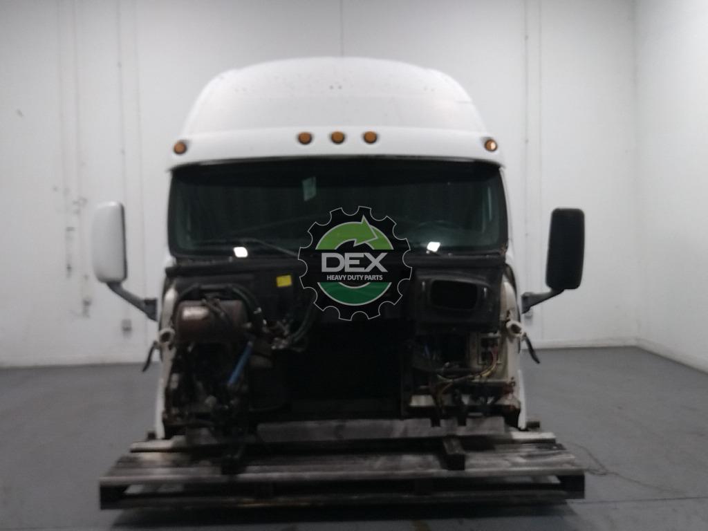 Complete KW T2000 groomed sleeper cab OEM - Second Truck Parts