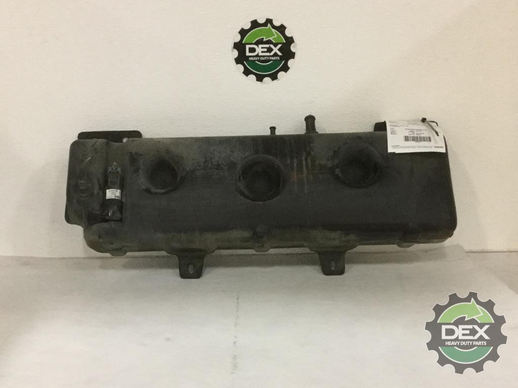 Volvo Windshield washer resevoir with pump OEM 84716864D2