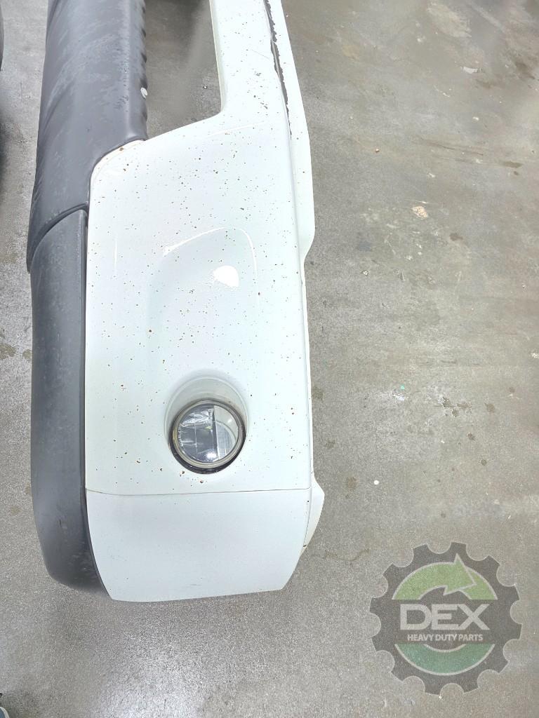 Volvo VNR 3 piece bumper assembly with fog lights OEM 82761955