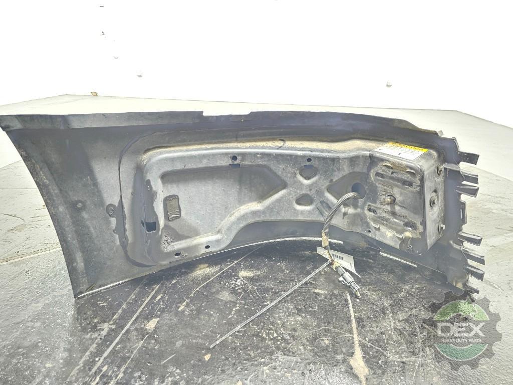 Volvo VNL SWO LH bumper corner with fog and driving light 20737498