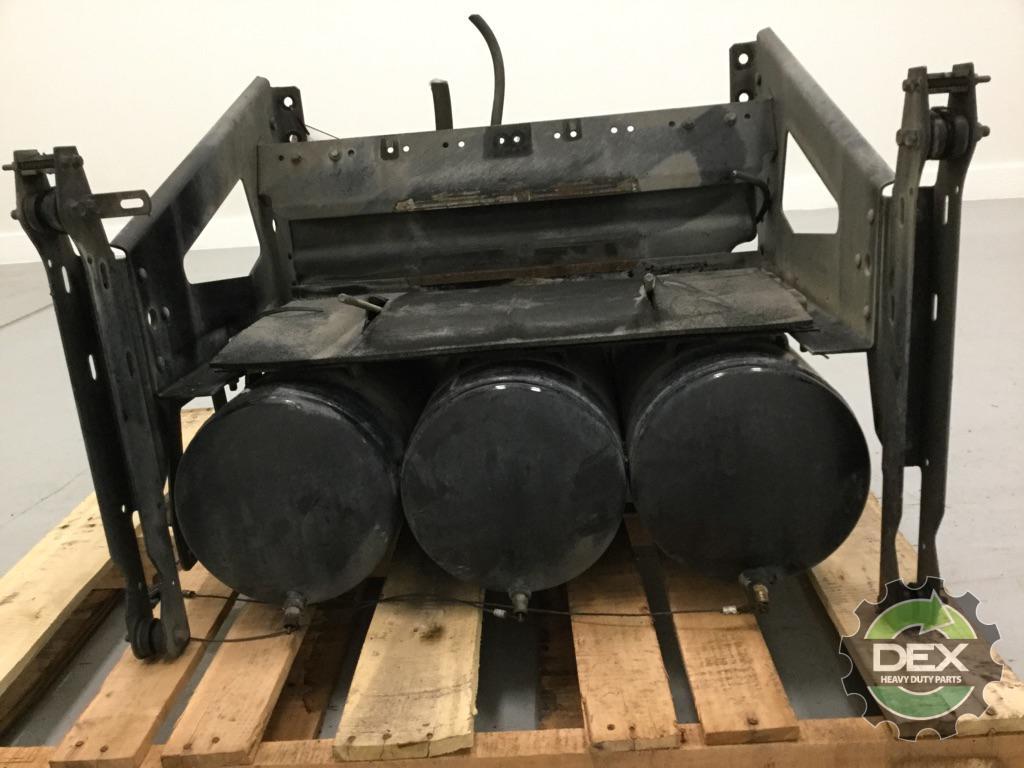 Volvo VNL steel battery box with x3 steel air tanks OEM 21043167D55