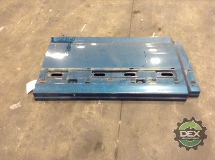 Volvo VNL LH Middle / rear chassis fairing OEM 20500454D3