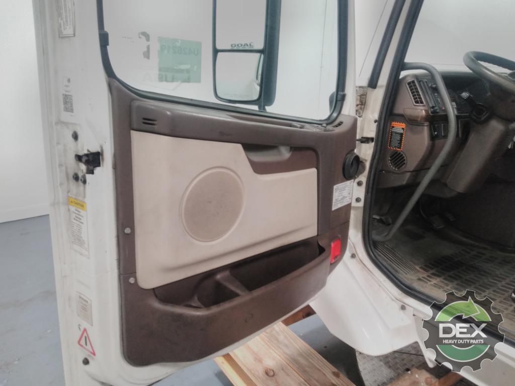 Volvo VNM groomed Daycab OEM 21134493D33