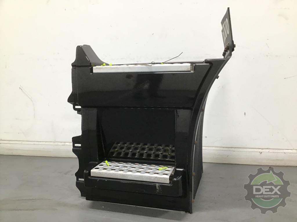 Volvo VNL LH rear chassis fairing with steps OEM 82487055D2