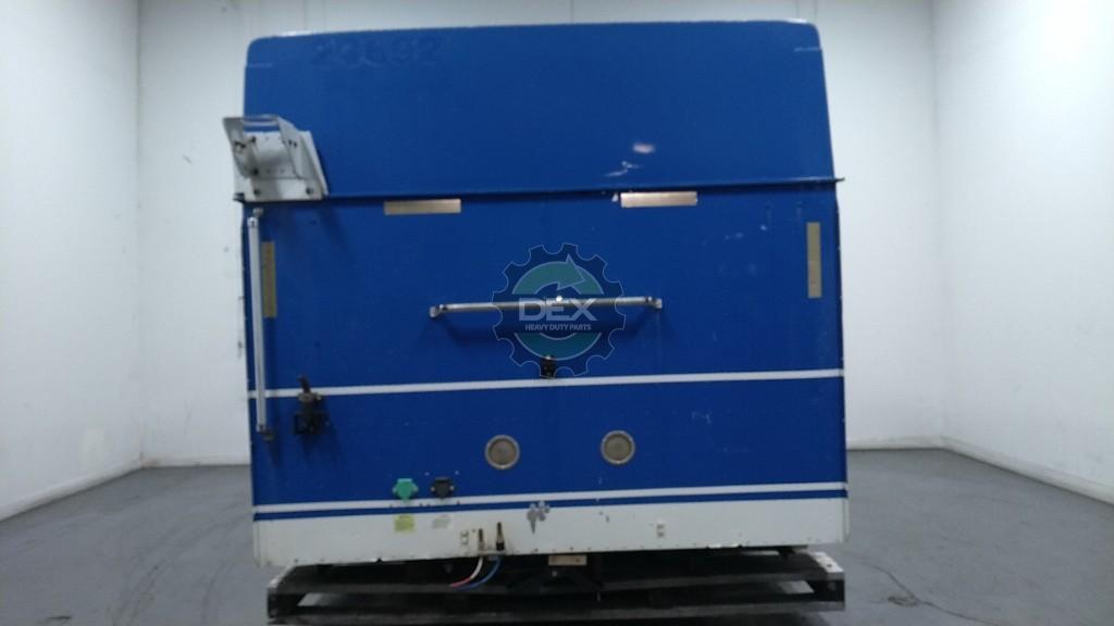 International 9400 groomed sleeper cab OEM
