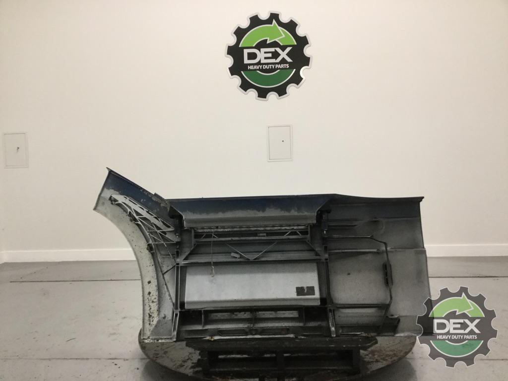 Volvo VNL small wheel opening RH front chassis fairing with steps