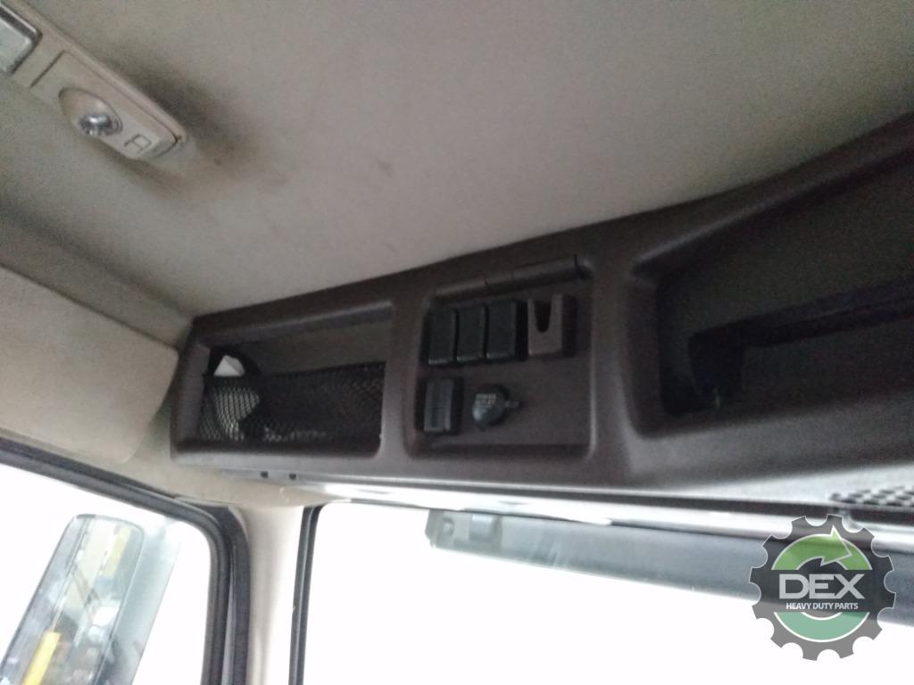 Volvo VNM groomed Daycab OEM 21134493D39