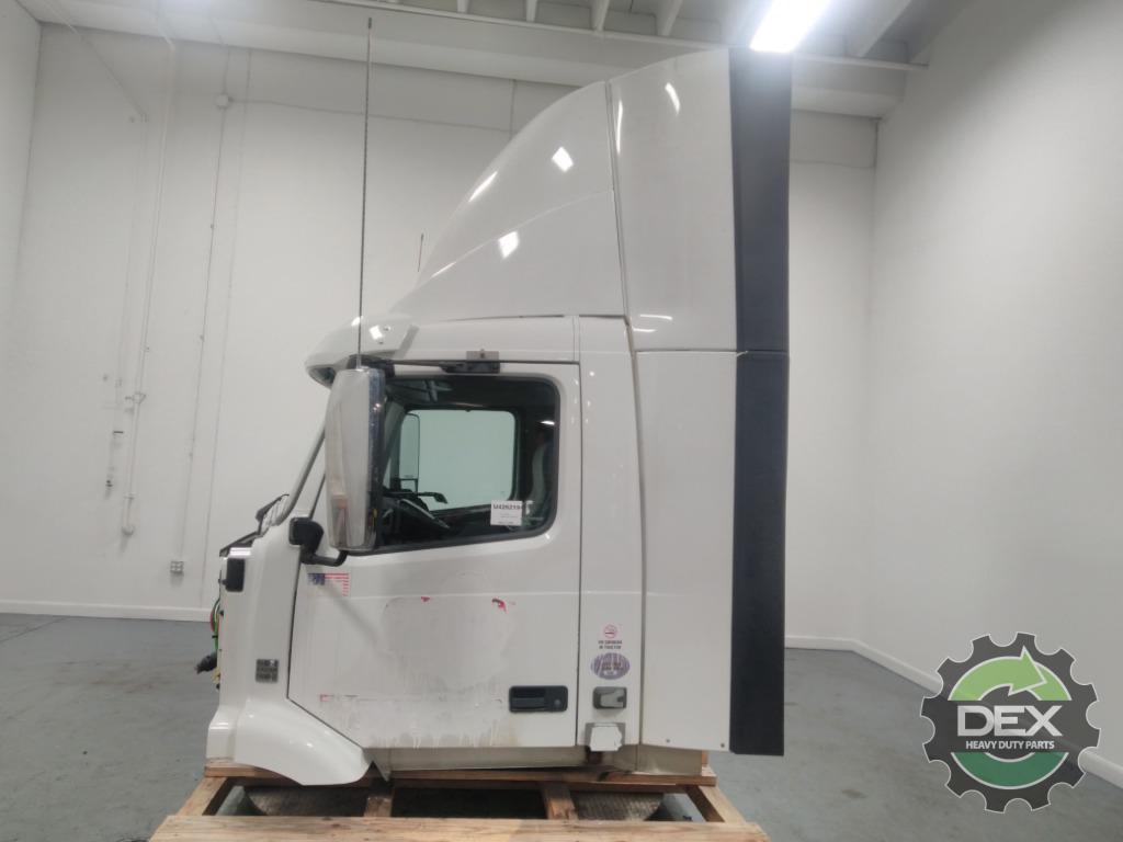 Volvo VNM groomed Daycab OEM 21134493D33