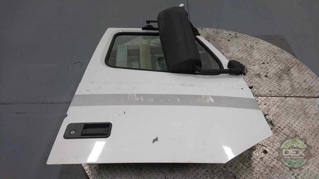 Volvo VNL RH door assembly white with brown interior OEM 22035911D9