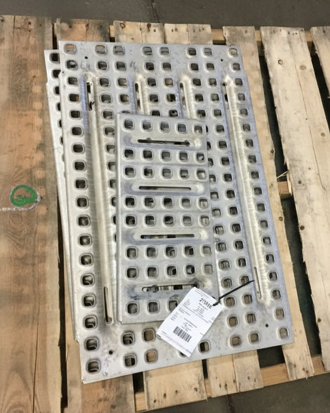 Volvo Complete aluminum cat walk 20559519 OEM - Second Truck Parts