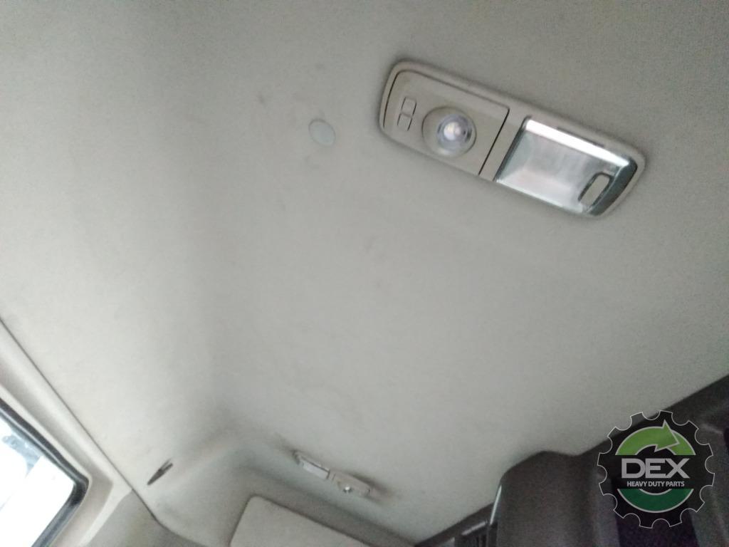 Volvo VNM groomed Daycab OEM 21134493D39