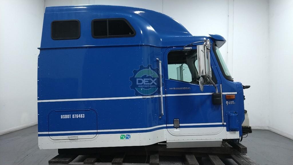 International 9400 groomed sleeper cab OEM