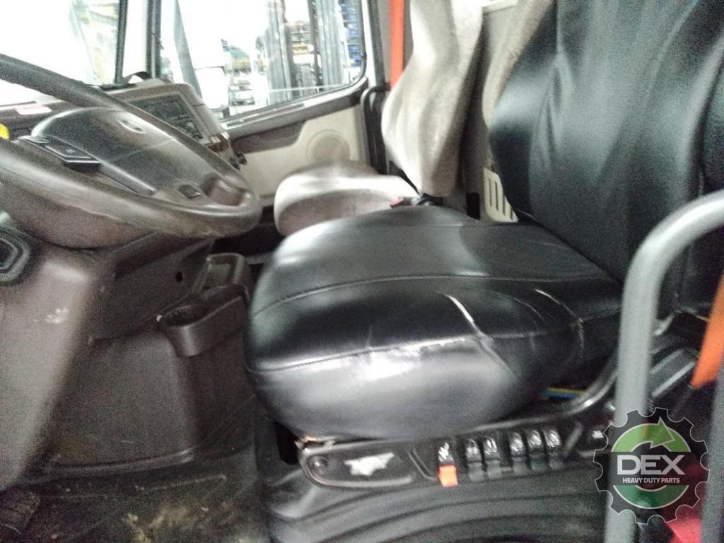 Volvo VNM groomed Daycab OEM 21134493D16