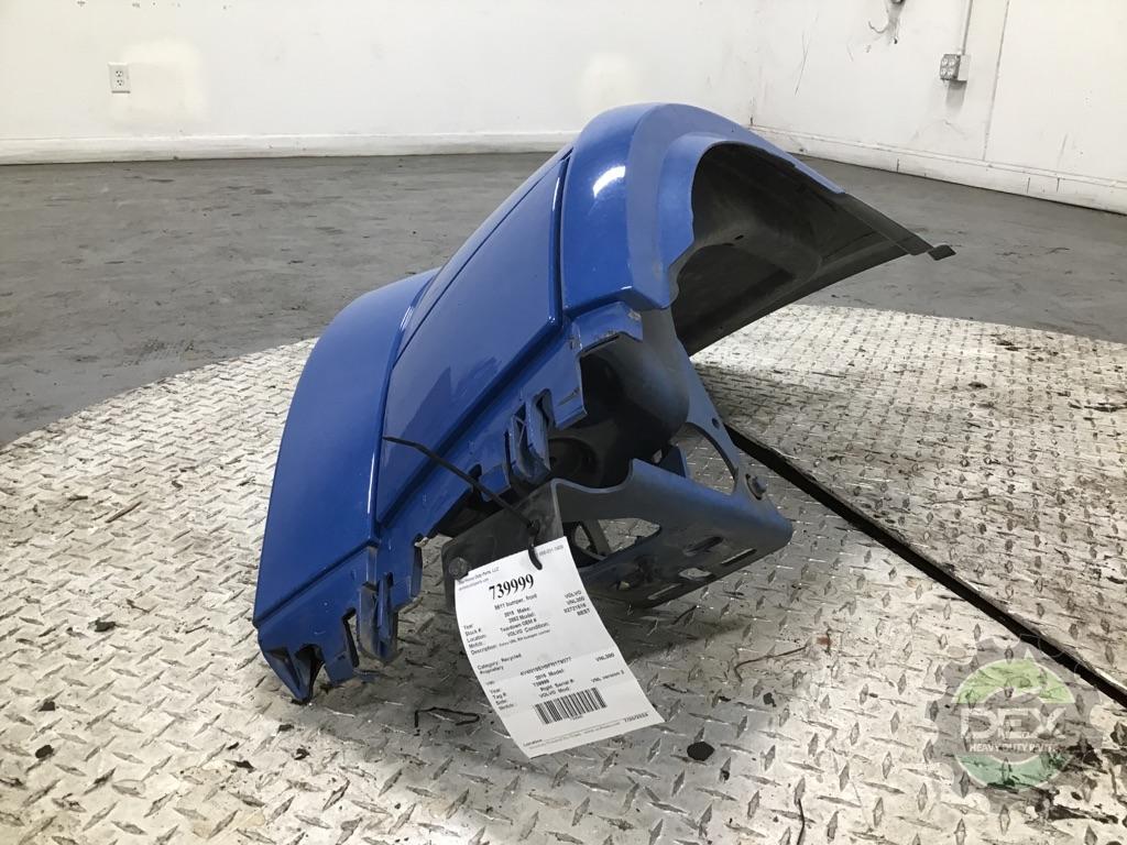 Volvo VNL RH bumper corner OEM 82721516D1