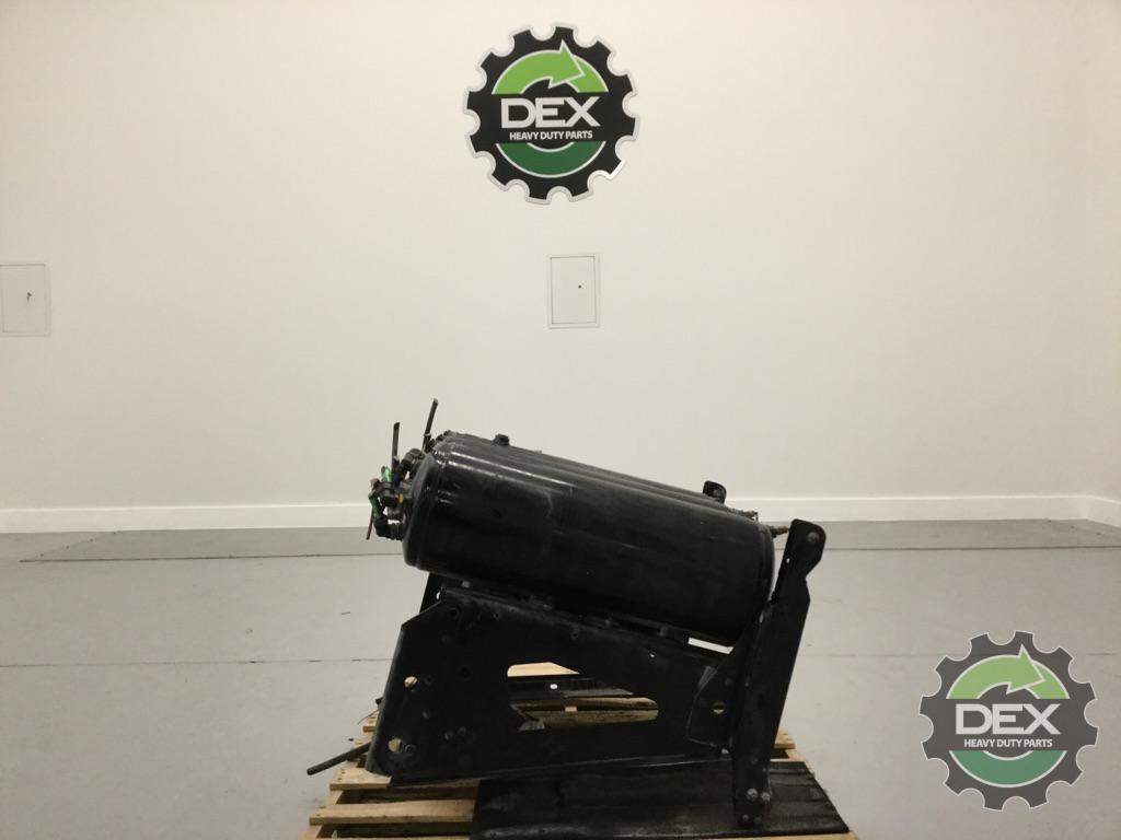 Volvo VNL steel battery box 21043167 with x3 air tanks 2x 21183543