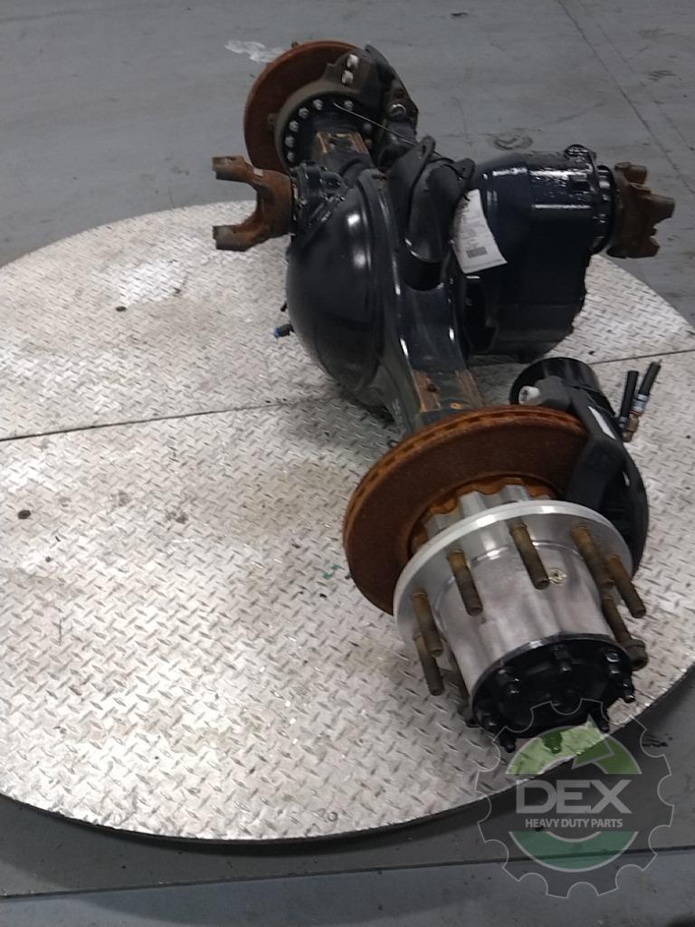 Meritor MT40-14XHE complete front rear axle in 2 OEM - Second Truck Parts