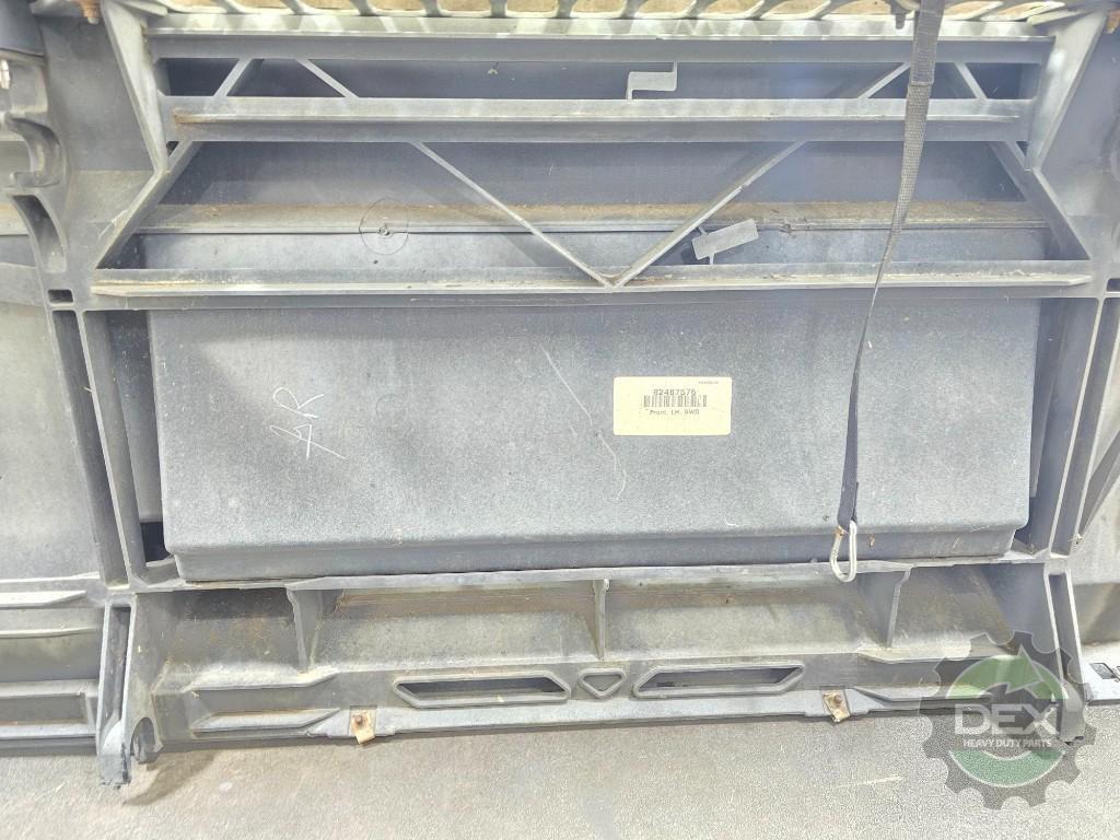 Volvo VNL LH front chassis fairing with steps OEM 82487576D2