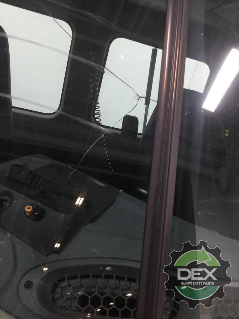 Freightliner Cascadia groomed day cab OEM