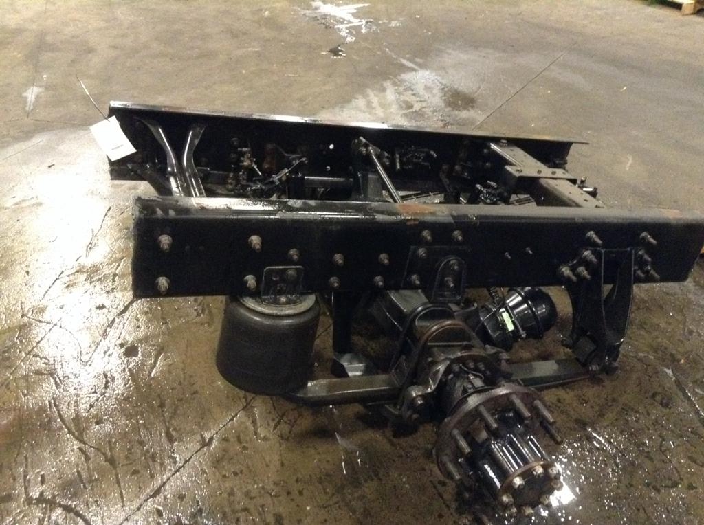 International Spicer complete rear axle out of '07 4200 OEM