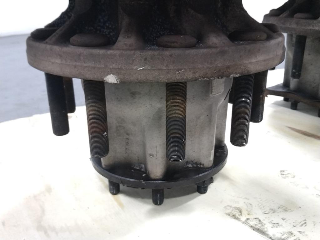 Meritor LH MT-40-14X front rear axle hub and spindle cutoff OEM - Second Truck Parts
