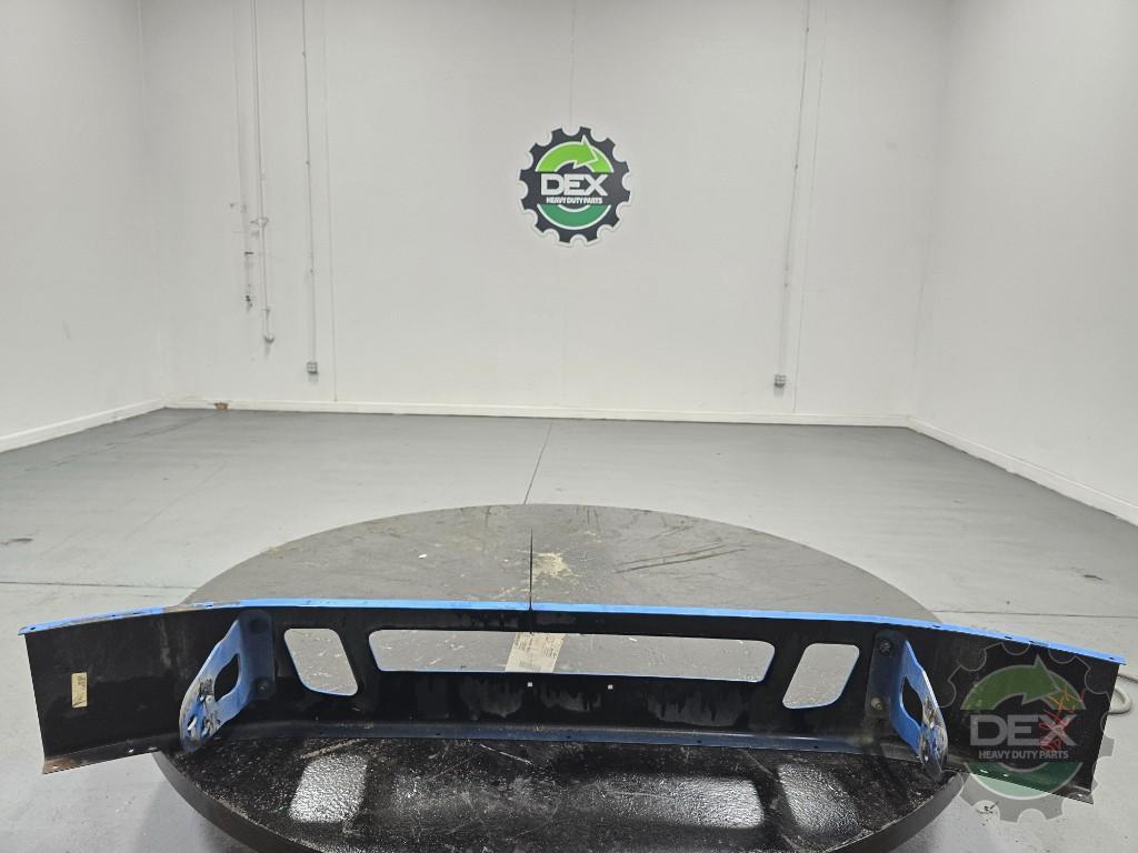 Volvo VNM steel 1 piece center section bumper OEM 20435873D1