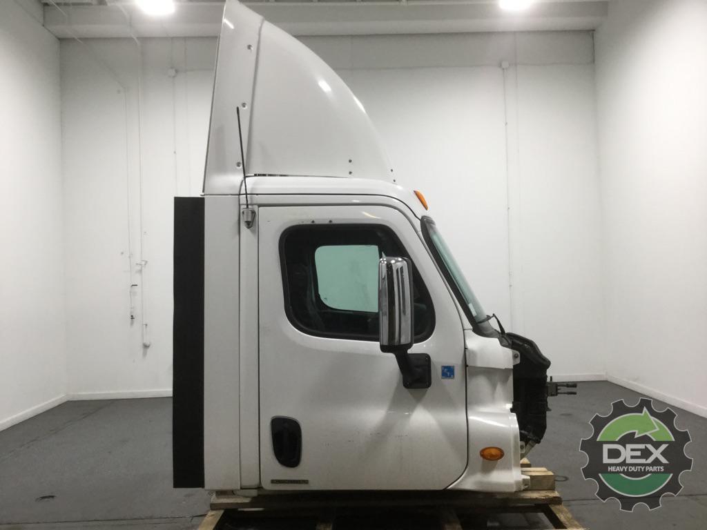 Freightliner Cascadia groomed day cab OEM